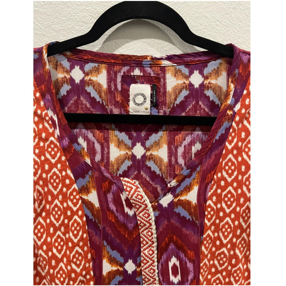 AKEMI + KIN Orange Ikat Geometric 3/4 Sleeve Blouse - Picture 4 of 6